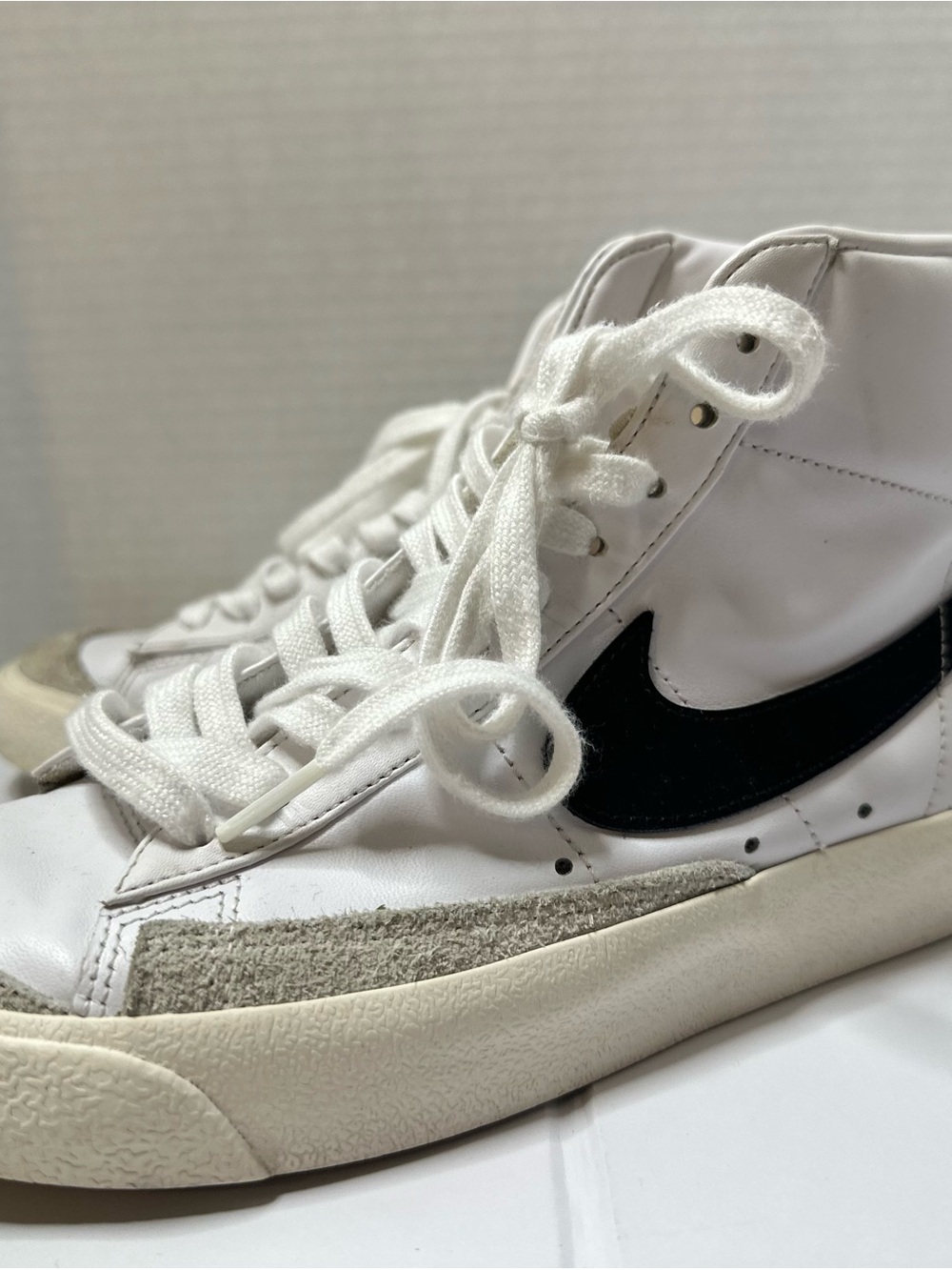 Nike Blaze mid’77 High-Top Sneakers with Black Swoosh women 6.5 used